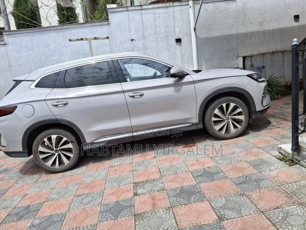 BYD Song Plus 2024 Silver