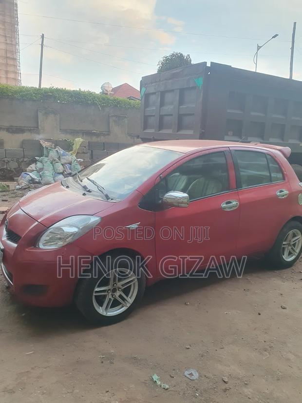 Toyota Yaris 1.0 VVT-i 2008 Red
