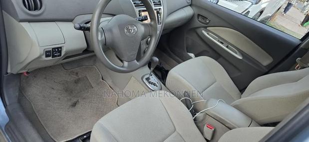 Toyota Yaris 2010 Blue
