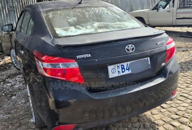 Toyota Yaris 2014 Black
