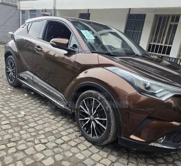 Toyota C-HR 2018 Brown