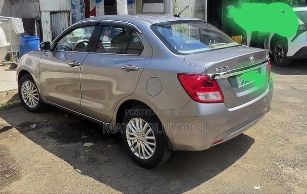 Suzuki Dzire 2022 Silver
