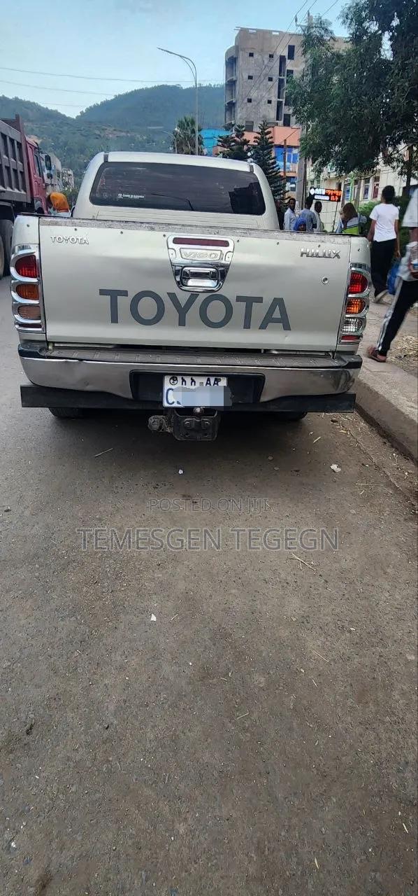 Toyota Hilux 2010