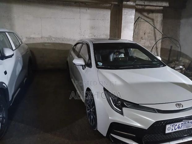 Toyota Corolla 2022 White