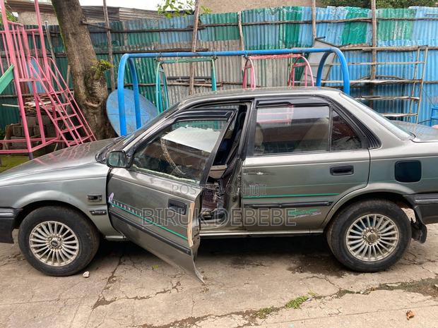 Toyota Corolla 1987 Gray