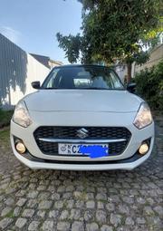 Suzuki Swift 2022 White for sale