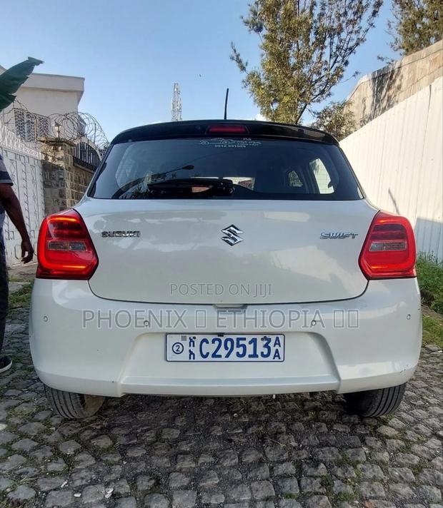 Suzuki Swift 2022 White