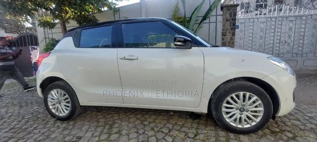 Suzuki Swift 2022 White