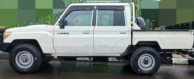 Toyota Land Cruiser 2018 White
