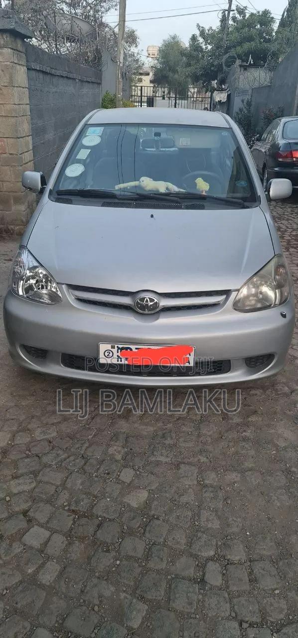 Toyota Platz 1.0 FWD 2005 Silver