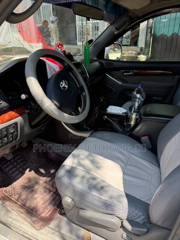 Toyota Land Cruiser Prado 2006 Silver