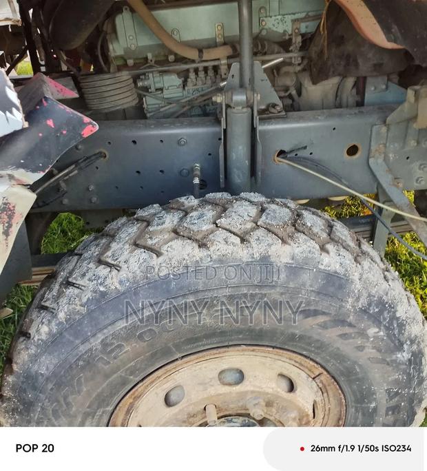 Sinotruk Howo 2012 Red