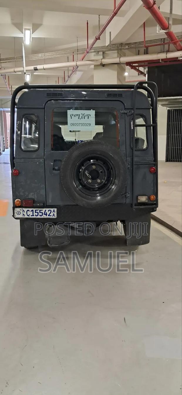 Land Rover Defender 1998 Gray