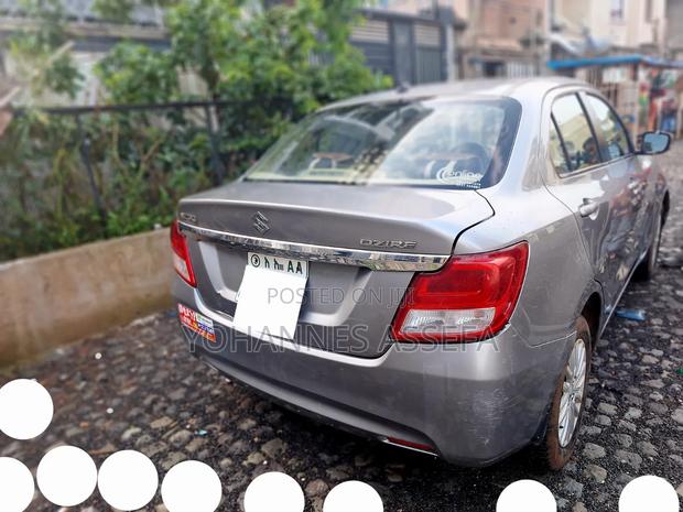 Suzuki Dzire 2022 Silver