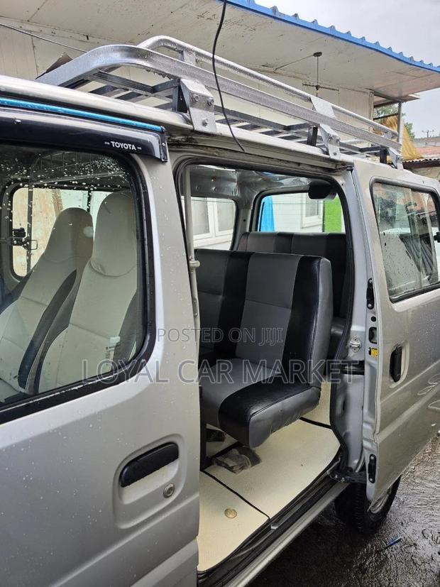 Suzuki Eeco 2024 Silver