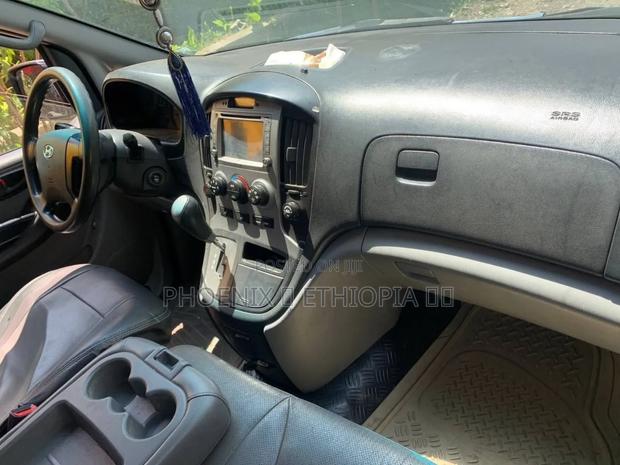 Hyundai H200 2016 Silver