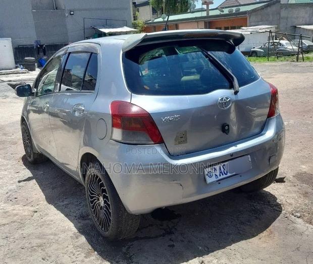 Toyota Yaris 2008 Gray