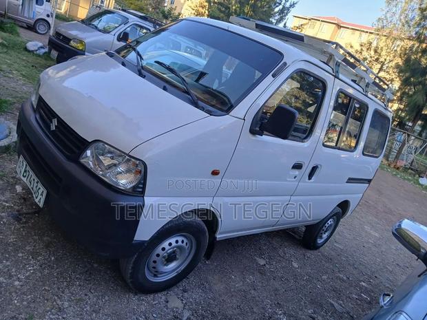 Suzuki Eeco 2024 White