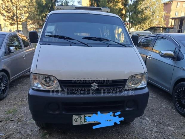 Suzuki Eeco 2024 White