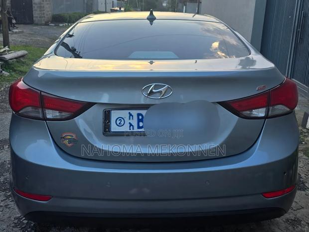 Hyundai Avante 2015 Gray