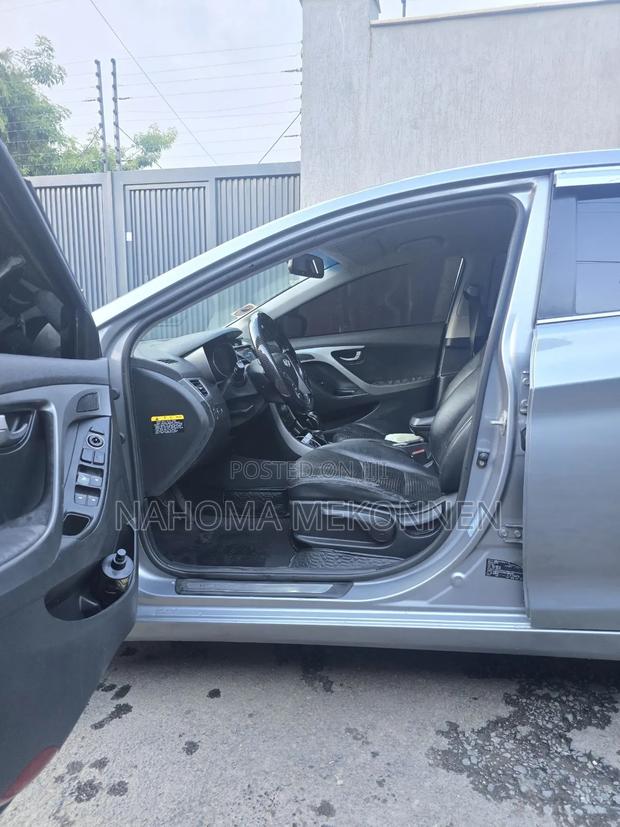 Hyundai Avante 2015 Gray