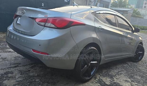 Hyundai Avante 2015 Gray