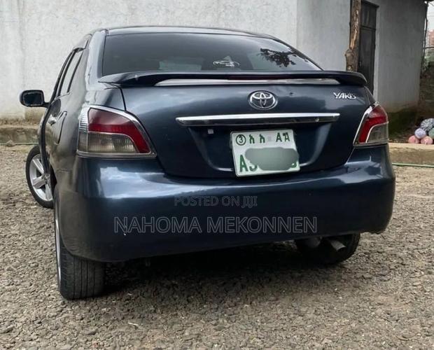 Toyota Belta 2007 Blue