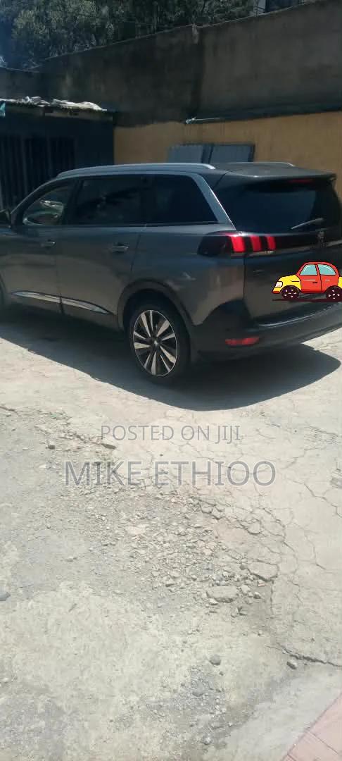 Peugeot 5008 2025 Silver