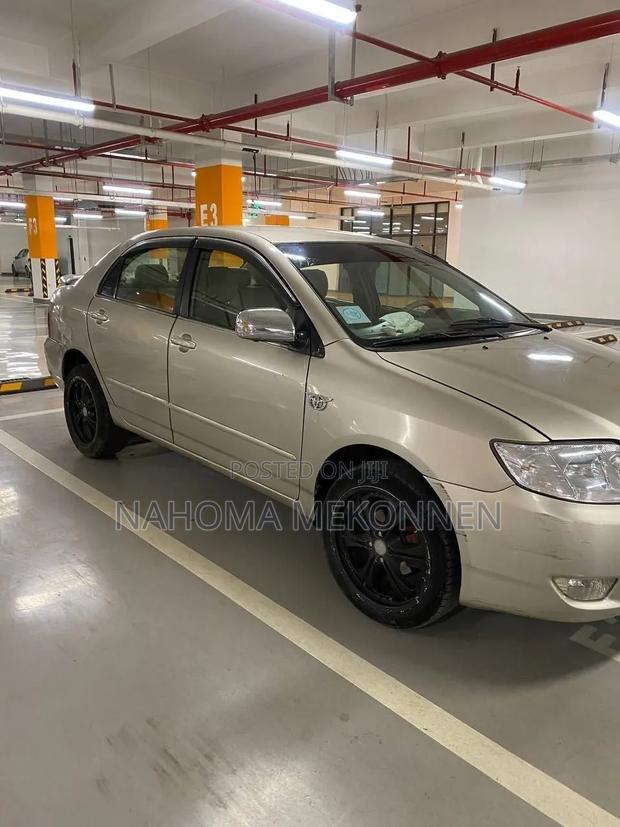 Toyota Corolla 2006 Gold