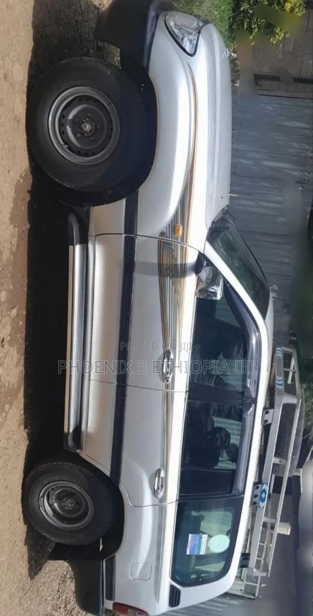 Toyota Land Cruiser 2005 Silver
