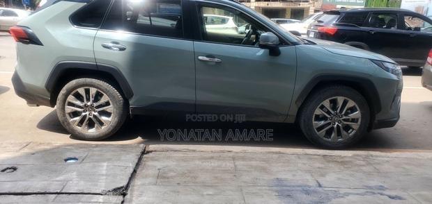 Toyota RAV4 Limited AWD 2023