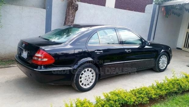 Mercedes-Benz E320 2003 Black