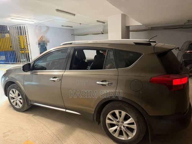 Toyota RAV4 LE AWD (2.5L 4cyl 6A) 2013 Blue