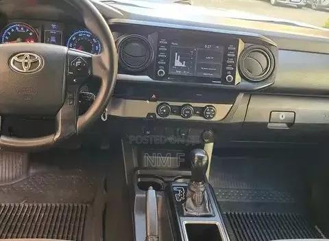 Toyota Tacoma 2020 White