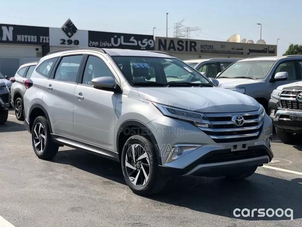 Toyota Rush 2023 Silver