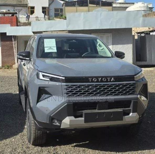 New Toyota Hilux Active (Hybrid) 2026 Gray