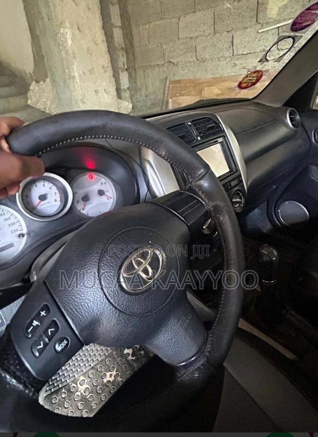 Toyota RAV4 2004 Gray