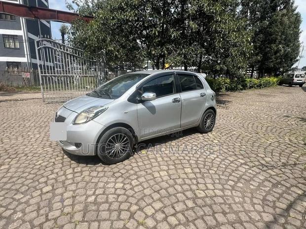 Toyota Yaris 2007 Silver