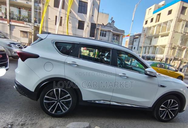 Jetour X70 Plus 2022 White