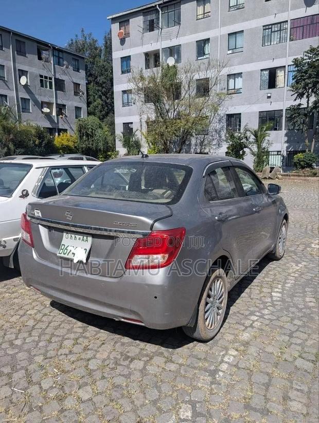 Suzuki Dzire 2022 Silver