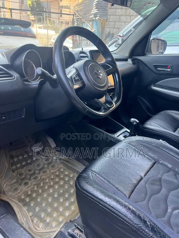 Suzuki Swift 2021 White
