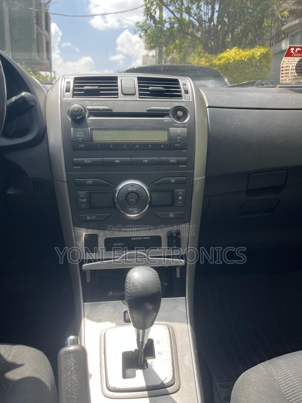 Toyota Corolla 2009 Silver