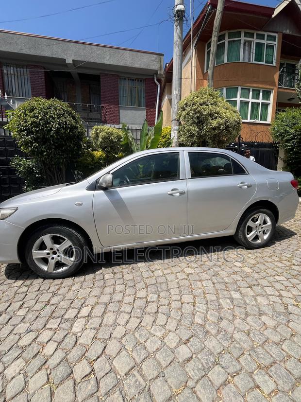 Toyota Corolla 2009 Silver