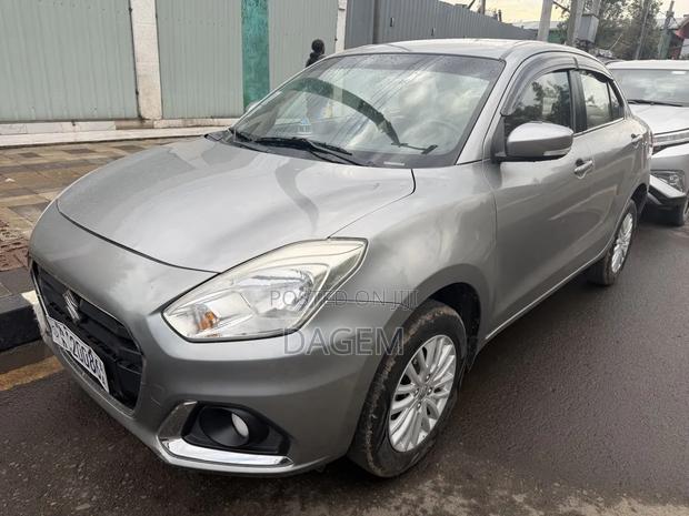 Suzuki Dzire 2022 Silver
