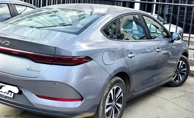 BYD Qin Plus DM-i 2025 Gray