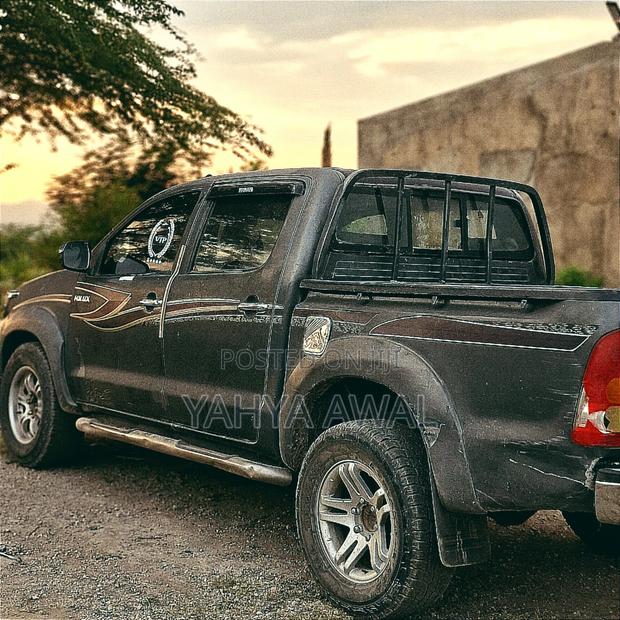 Toyota Hilux 3.0 D-4D 4x4 2012 Gray