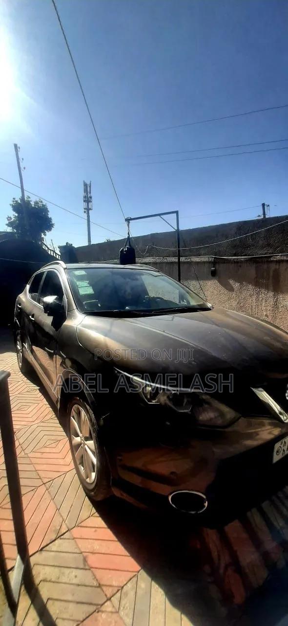 Nissan Qashqai 2016 Brown