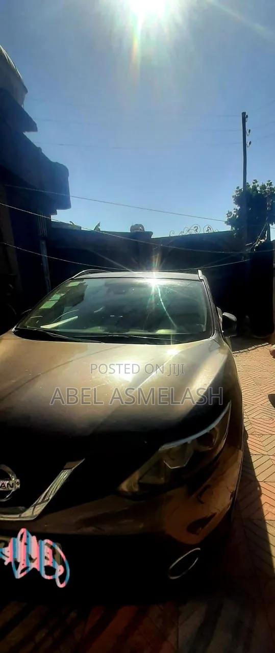 Nissan Qashqai 2016 Brown
