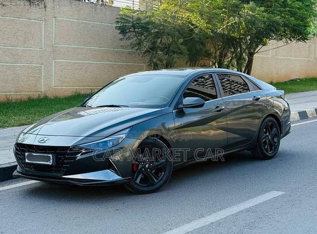 Hyundai Avante 2021 Gray