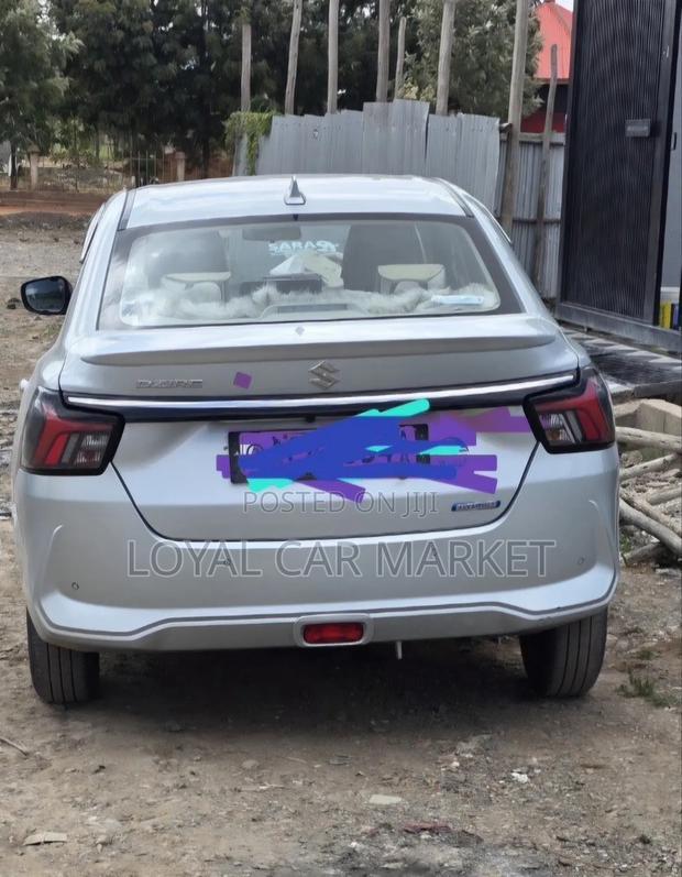 Suzuki Dzire 2025 Silver